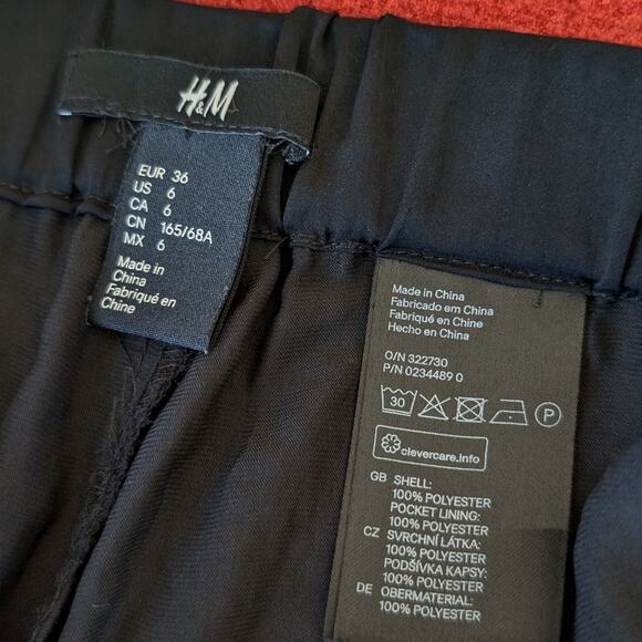 H&M HM Black Satin High Elasticated Waist Short Shorts, size 6 - Picture 3 of 8